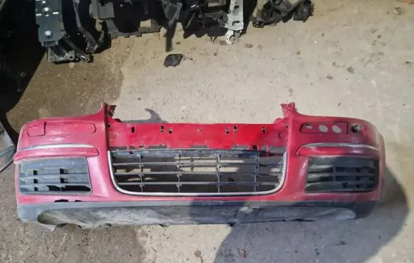 Volkswagen Jetta V Front bumper 1K0807221D