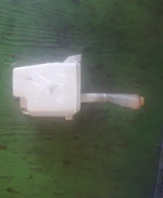 Nissan Primera Windshield washer fluid reservoir/tank