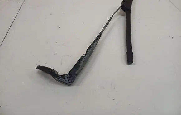 Mini One - Cooper R50 - 53 Front wiper blade arm