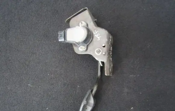 Toyota Corolla E120 E130 Accelerator throttle pedal