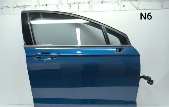 Ford Fusion II Front door