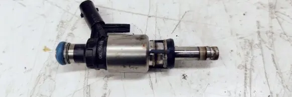 Audi A4 S4 B8 8K Fuel injector 06L906036C 0261500178