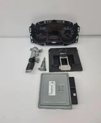 Volkswagen Golf VII Engine ECU kit and lock set 5Q0905865 LK1002053411 90852PCQ002C5