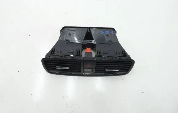 Skoda Yeti (5L) Dash center air vent grill 5L0820951