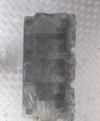 BMW 4 G22 G23 G24 G26 Engine splash shield/under tray 7435565