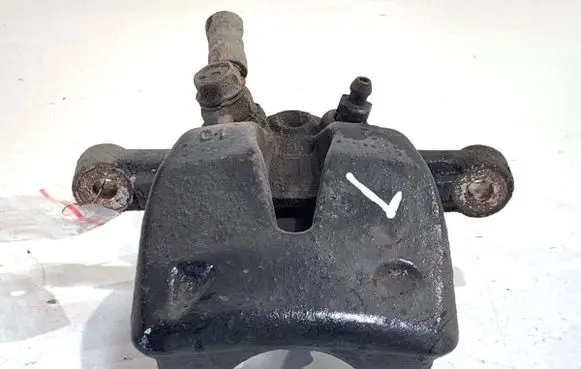 Toyota Avensis T250 Rear brake caliper