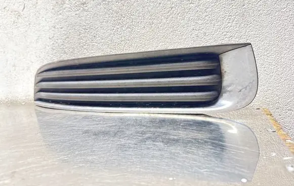 Opel Insignia A Front bumper lower grill 13266030 551004542