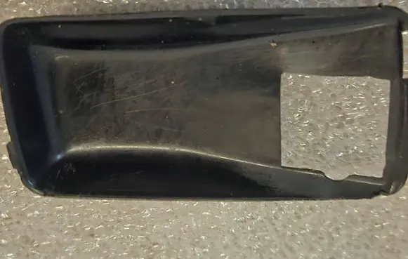 Mercedes-Benz W123 Front door interior handle 1087660511 KAU2822