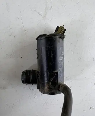 Nissan X-Trail T30 Windscreen/windshield washer pump 0602101480