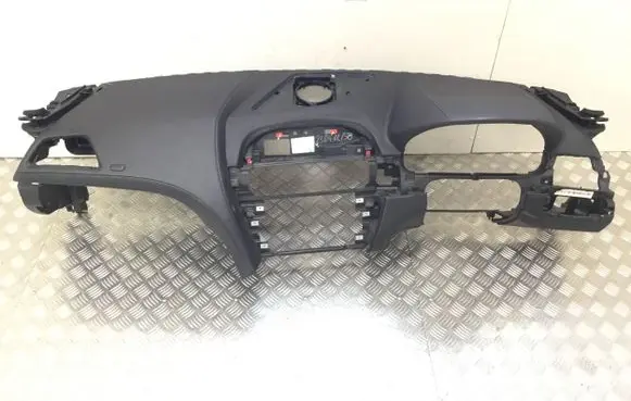 BMW 6 F12 F13 Dashboard 9229954 105023809