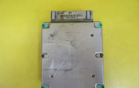 Ford Sierra Engine control unit/module 92BB12A650FA