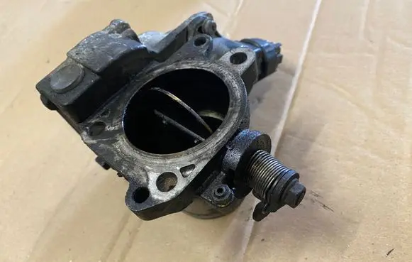 Toyota RAV 4 (XA20) Throttle valve 8967221020
