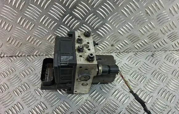 Audi A6 S6 C5 4B ABS Pump 4B0614517G