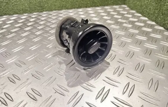Mercedes-Benz Citan II W420 Dash center air vent grill A9108303401 687516434R T1619011R
