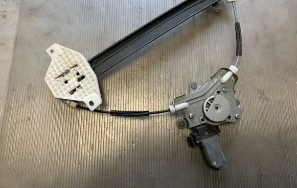SsangYong Korando Rear door window regulator with motor 98830CZ010 001100563347