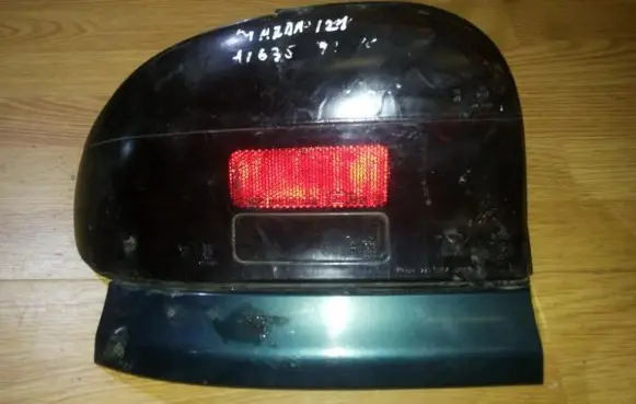 Mazda 121 Rear/tail lights