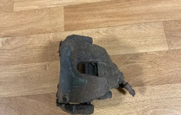 Ford Focus C-MAX Front brake caliper