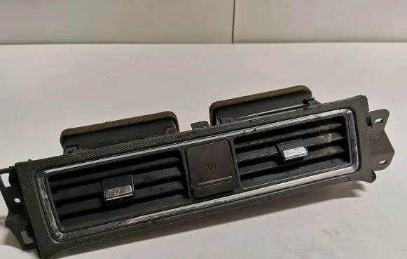Ford Mustang V Dash center air vent grill AR3363044A92A