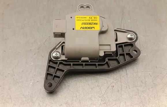 Hyundai Kona I Air flap motor/actuator EA1F0PPJAA01 RKZB2257