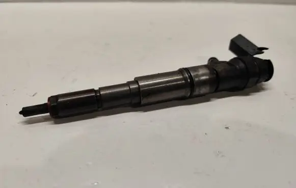 BMW X5 E53 Fuel injector 0445110131