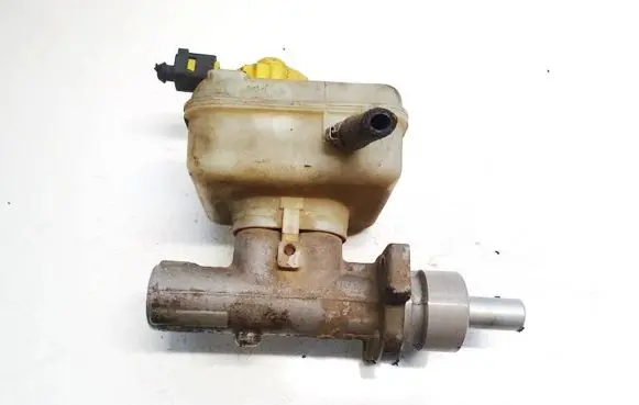 Volkswagen Golf IV Master brake cylinder l481402