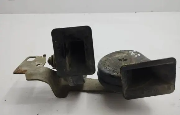 BMW 5 E60 E61 Horn signal 6935709