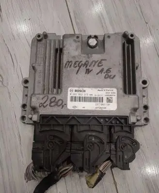 Renault Megane IV Engine control unit/module ECU 237106635R