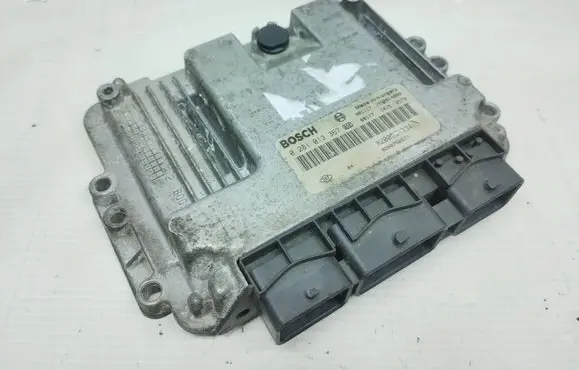 Renault Scenic II - Grand scenic II Engine control unit/module 0281013367 8200756577 8200001334