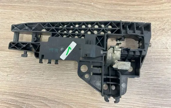 Audi A8 S8 D4 4H Front door exterior handle 4H0837886