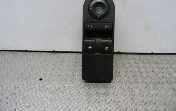 Opel Zafira B Electric window control switch 13228706