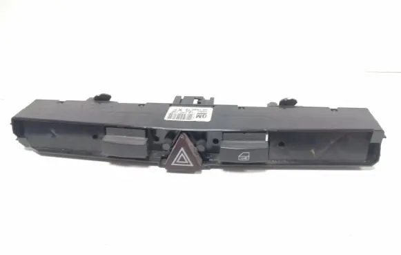 Opel Zafira B Hazard light switch 03758075 13100105 0640