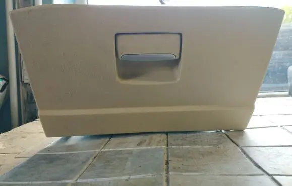 Ford Mondeo MK IV Glove box 7S71A06010