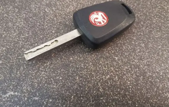 Opel Zafira B Ignition key/card 