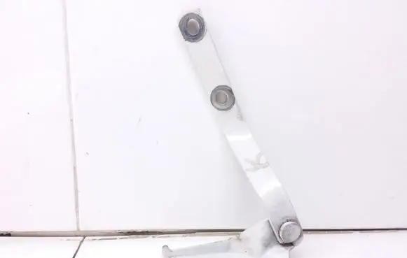 Volkswagen Polo III 6N 6N2 6NF Engine bonnet/hood hinges 6N0823301