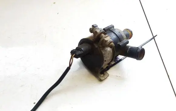 Toyota Avensis T220 Electric auxiliary coolant/water pump