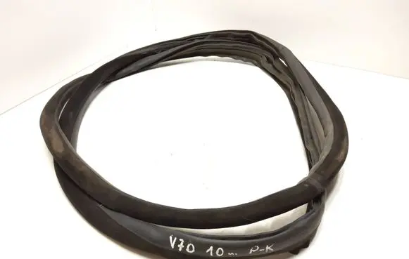Volvo V70 Front door rubber seal