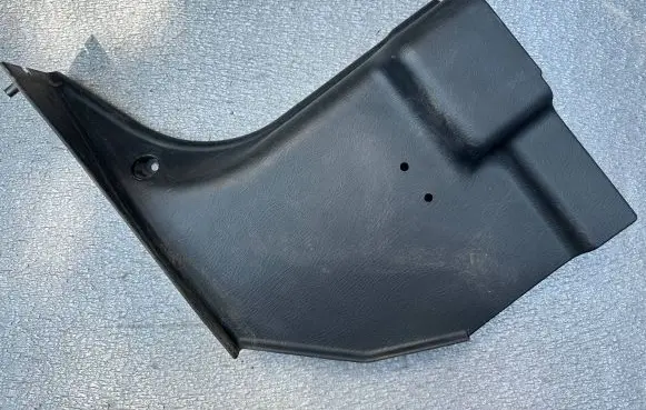 Nissan Patrol Y61 Other sill/pillar trim element 66901VB000