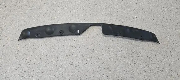 Maserati Ghibli Engine bonnet/hood lock trim molding 670010774