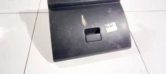 Mazda 5 Glove box