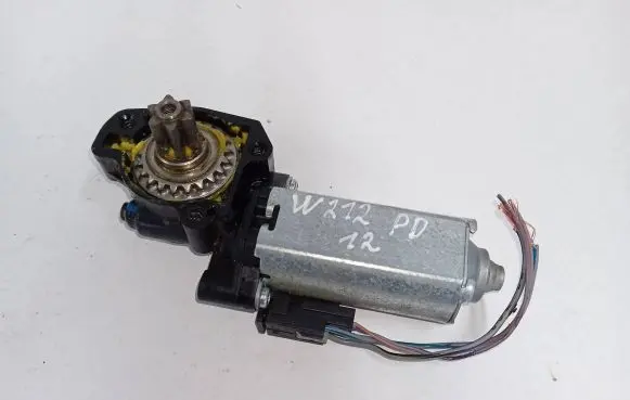 Mercedes-Benz E W212 Seat adjustment motor 405.207
