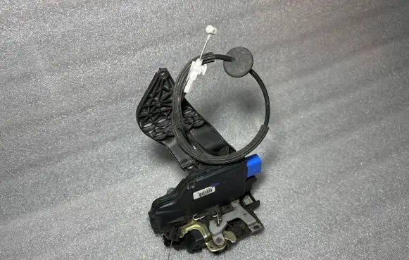 Porsche Cayenne (9PA) Front door lock 3D1837016 7L583708523 7L0837868