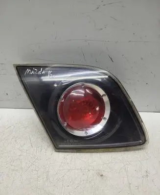 Tailgate rear/tail lights