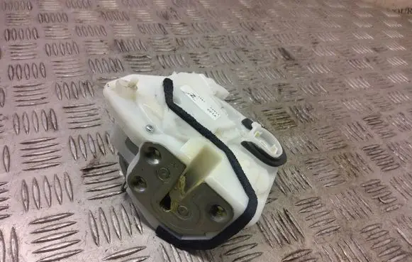 Mazda CX-3 Rear door lock ZDD1A7107C0053