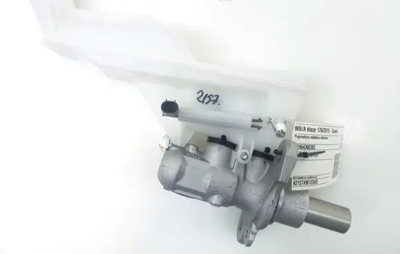 Mercedes-Benz A W176 Master brake cylinder A2464300101