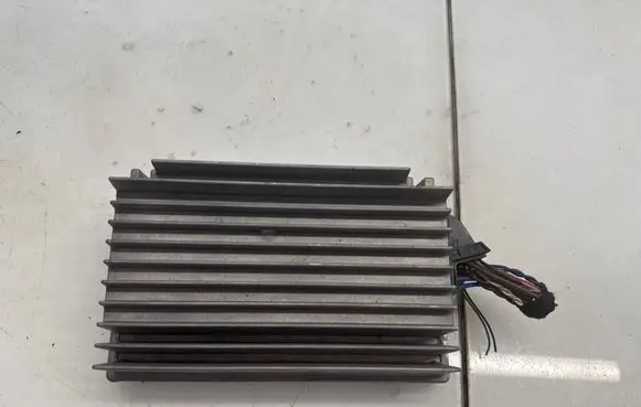 BMW 4 F32 F33 Sound amplifier 9383968
