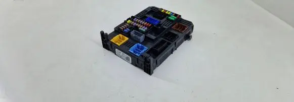 Citroen DS7 Crossback Fuse module 9822746280