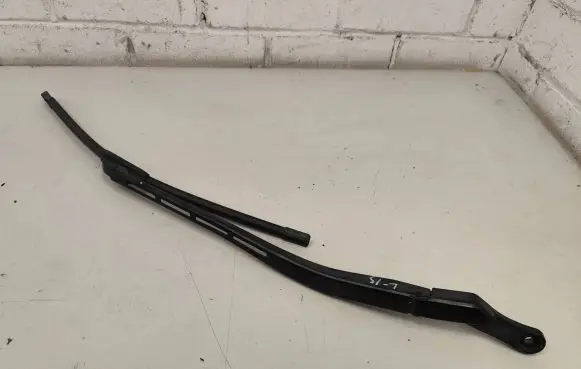 Audi A6 S6 C5 4B Front wiper blade arm 4B1955408D