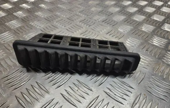 Citroen Berlingo Quarter panel pressure vent 9621530480
