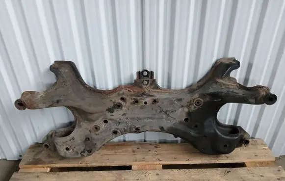Toyota Corolla Verso AR10 Front subframe
