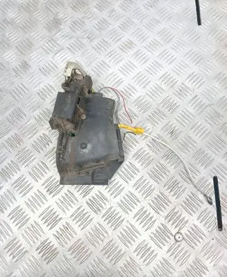 BMW 5 E39 Rear door lock 40620751